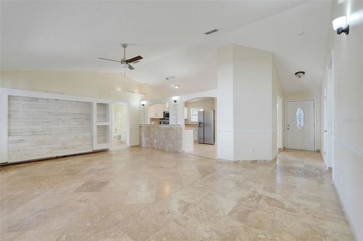 Image No.3-Maison de 4 chambres à vendre à Saint John