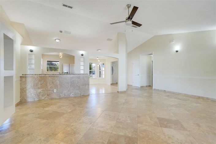 Image No.5-Maison de 4 chambres à vendre à Saint John