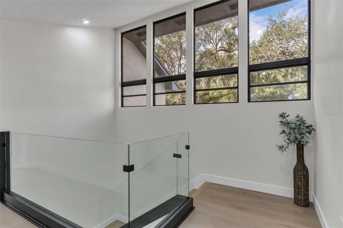 Image No.12-4 Bed House for sale