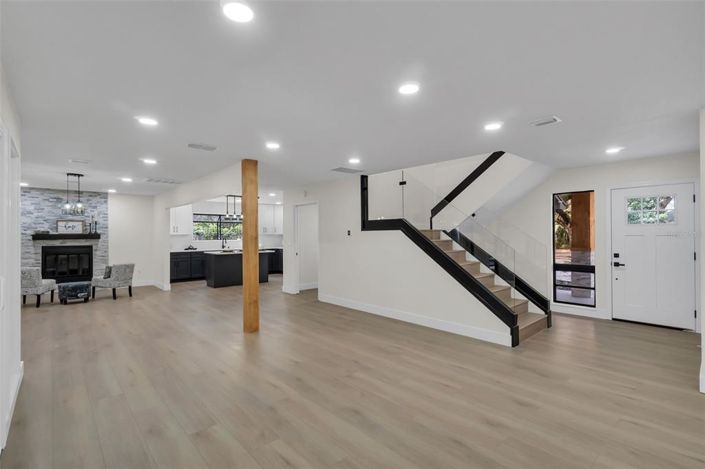 Image No.2-4 Bed House for sale