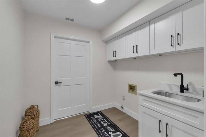 Image No.25-4 Bed House for sale