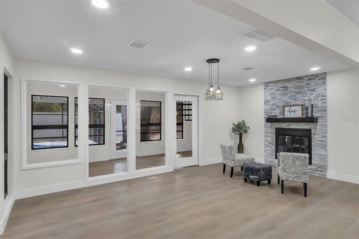 Image No.3-4 Bed House for sale