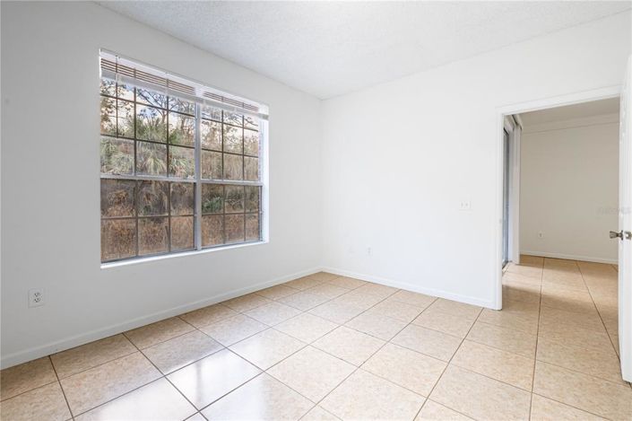 Image No.21-Appartement de 2 chambres à vendre à Saint John