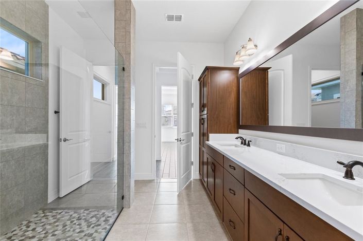 Image No.10-5 Bed House for sale