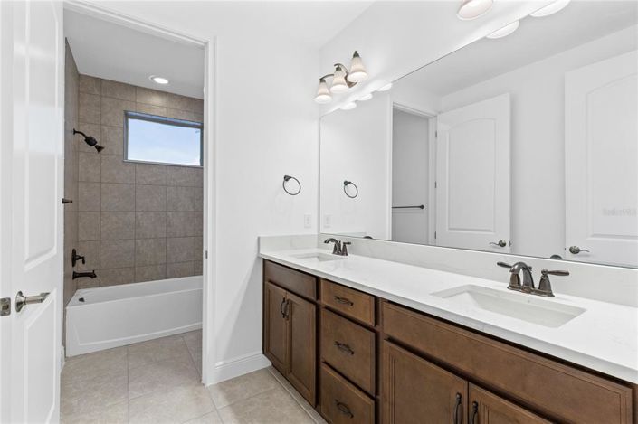 Image No.22-5 Bed House for sale