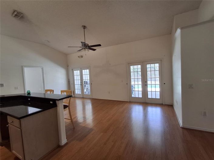 Image No.3-Maison de 4 chambres à vendre à Saint John