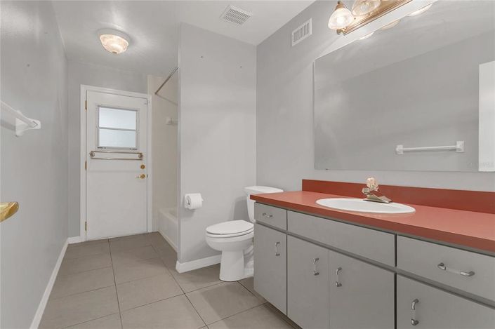 Image No.12-4 Bed House for sale