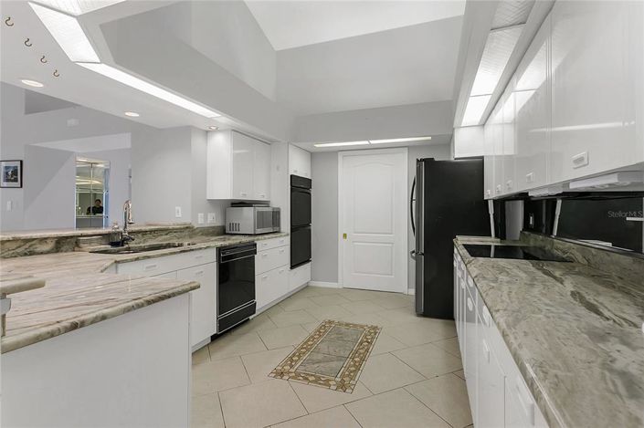 Image No.5-4 Bed House for sale