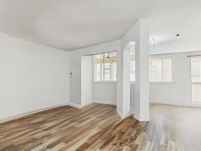 Image No.5-Maison de 4 chambres à vendre à Saint John