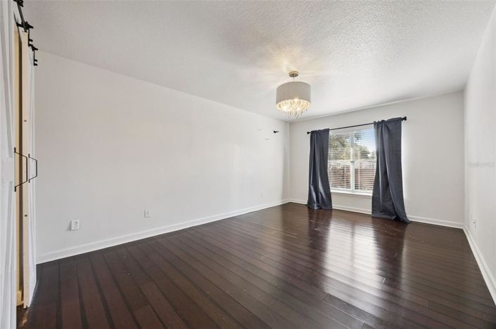 Image No.24-3 Bed House for sale