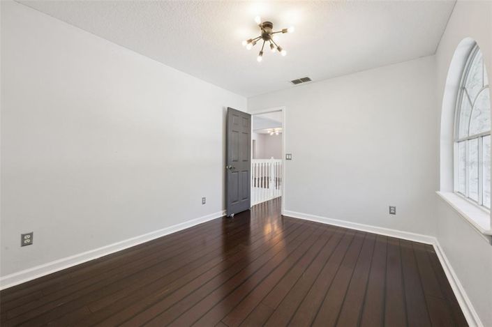 Image No.26-3 Bed House for sale