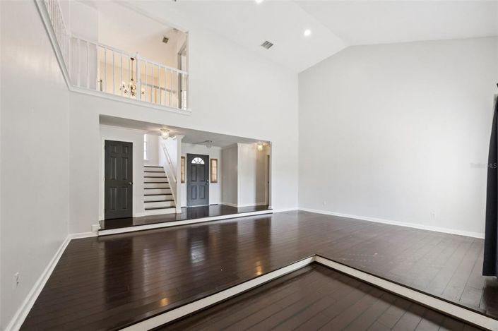 Image No.7-3 Bed House for sale