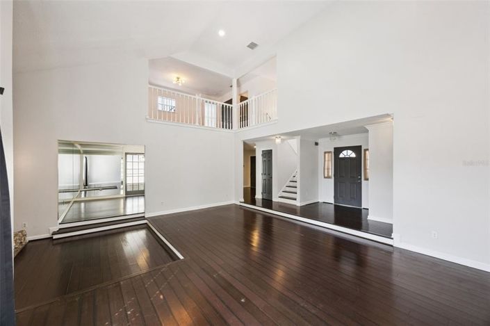 Image No.8-3 Bed House for sale