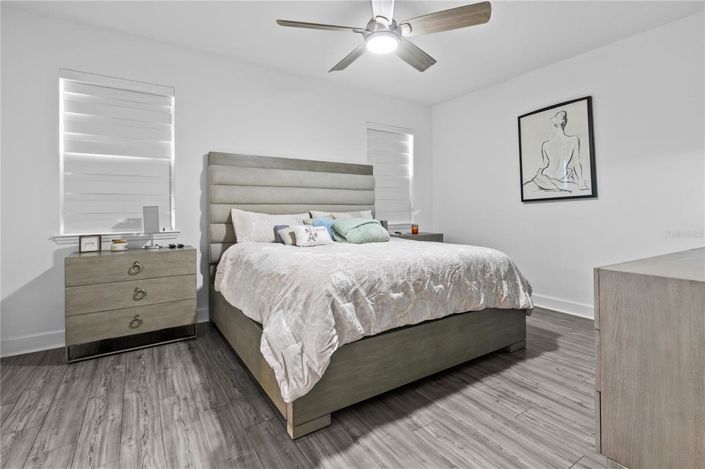 Image No.20-4 Bed House for sale