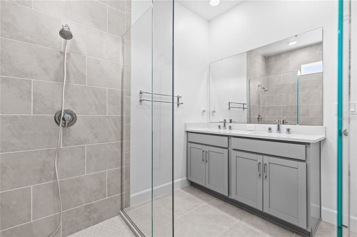 Image No.23-4 Bed House for sale