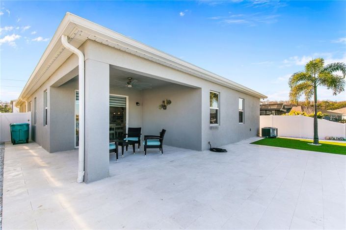 Image No.8-4 Bed House for sale