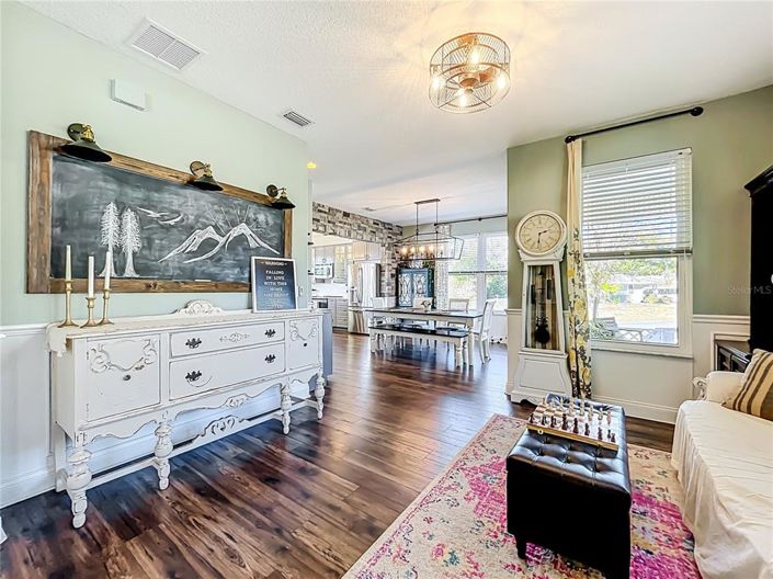 Image No.18-4 Bed House for sale