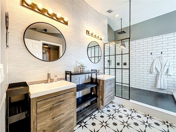 Image No.44-4 Bed House for sale