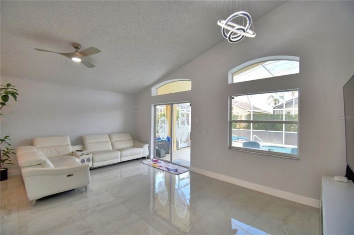 Image No.6-Maison de 4 chambres à vendre à Saint John