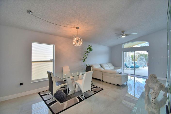 Image No.8-Maison de 4 chambres à vendre à Saint John