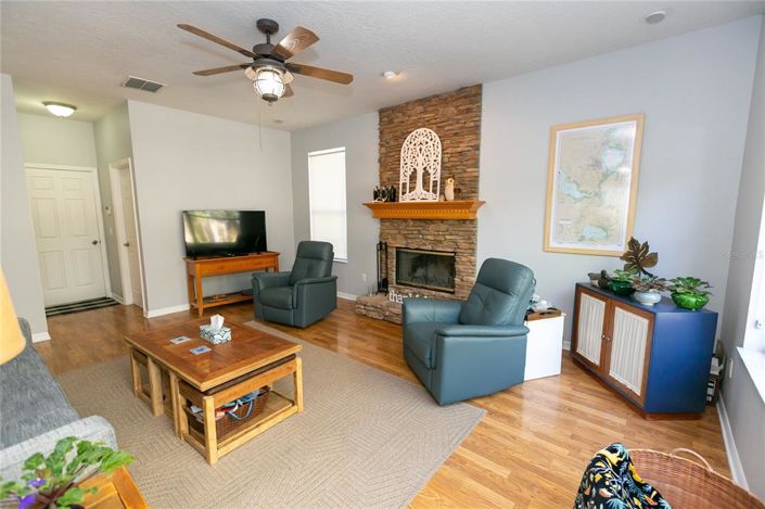 Image No.13-5 Bed House for sale