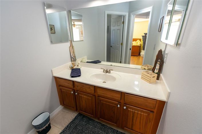 Image No.24-5 Bed House for sale