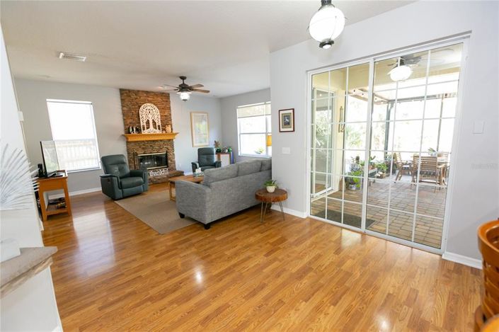 Image No.6-5 Bed House for sale