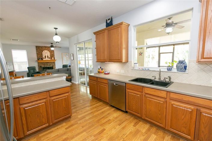 Image No.9-5 Bed House for sale