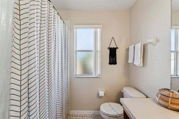 Image No.17-4 Bed Townhouse for sale