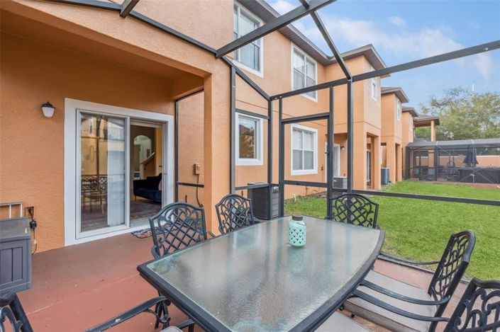 Image No.26-4 Bed Townhouse for sale