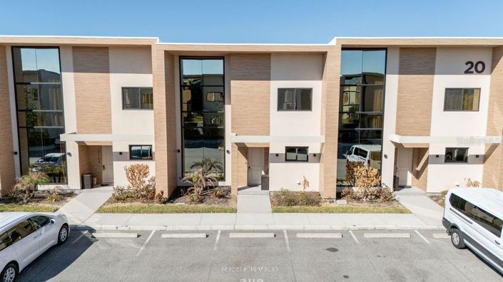 Image No.2-Maison de ville de 3 chambres à vendre à Saint John