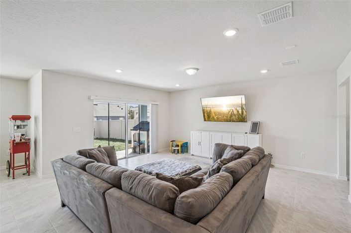 Image No.5-Maison de 5 chambres à vendre à Saint John