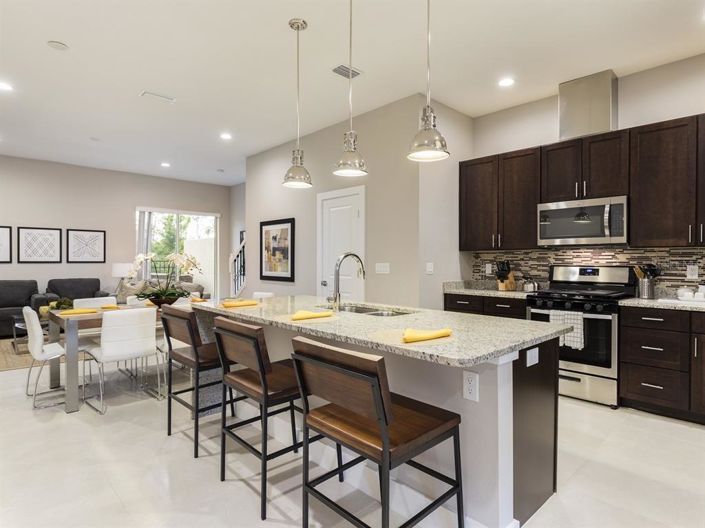 Image No.4-Maison de ville de 4 chambres à vendre à Saint John