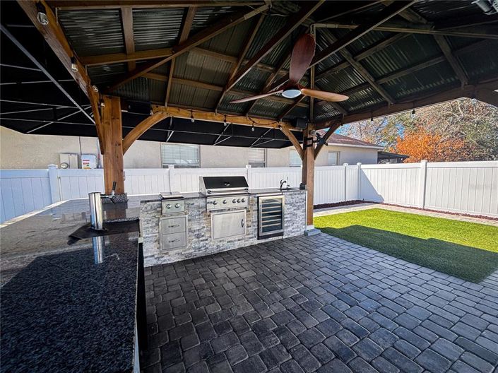 Image No.3-Maison de 5 chambres à vendre à Saint John