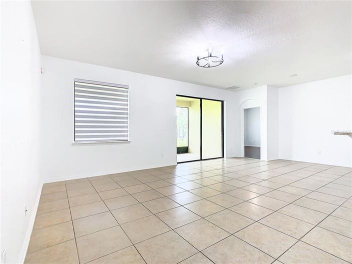 Image No.13-5 Bed House for sale