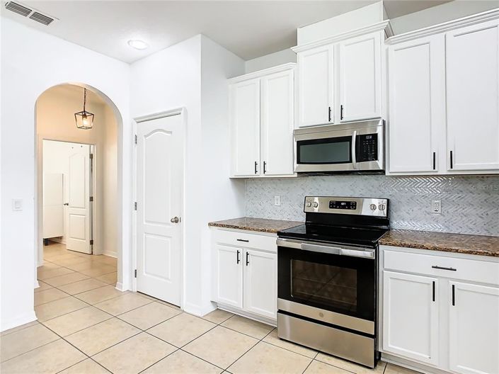 Image No.18-5 Bed House for sale