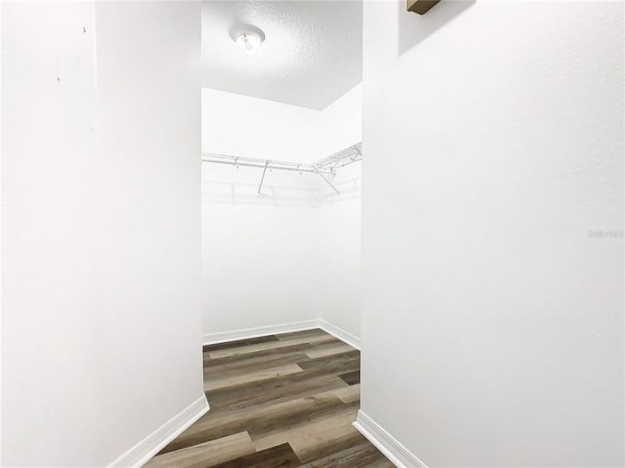 Image No.28-5 Bed House for sale