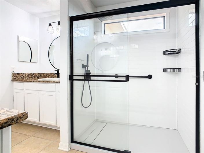 Image No.33-5 Bed House for sale