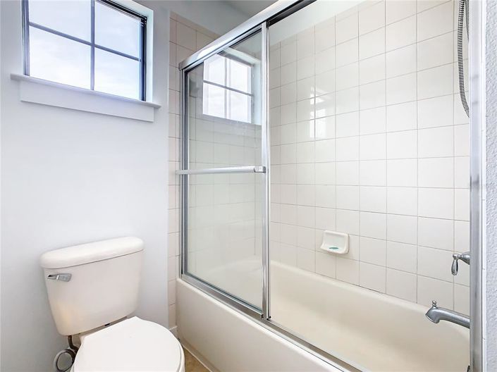 Image No.38-5 Bed House for sale