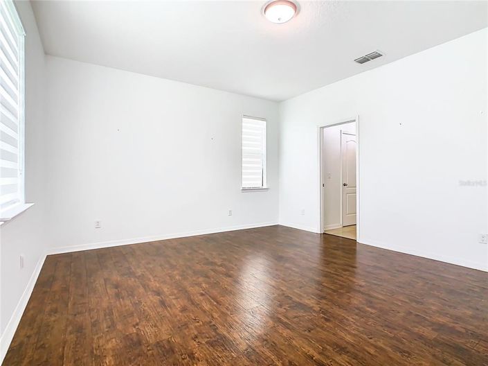 Image No.54-5 Bed House for sale