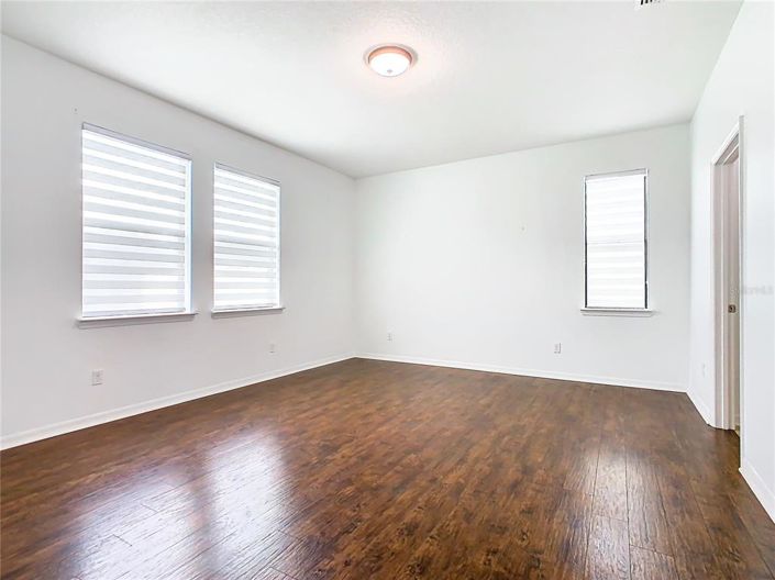 Image No.55-5 Bed House for sale