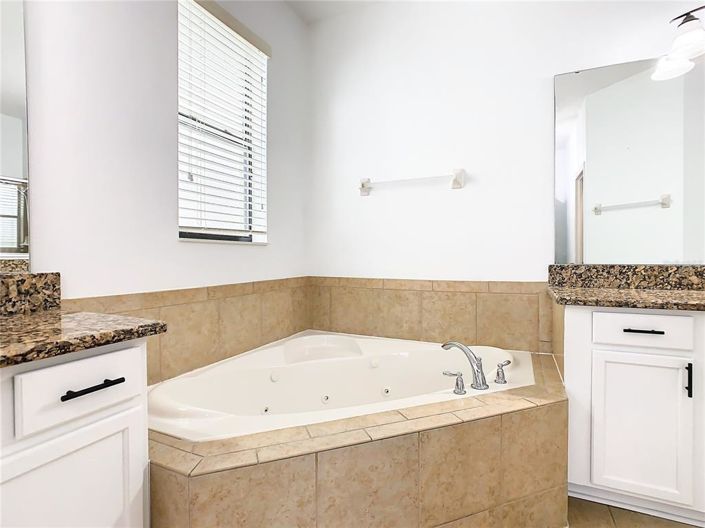 Image No.58-5 Bed House for sale