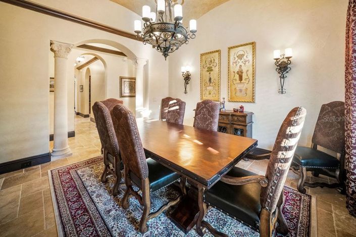 Image No.21-5 Bed House for sale