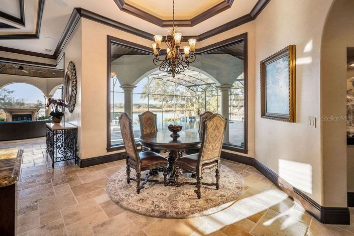 Image No.24-5 Bed House for sale