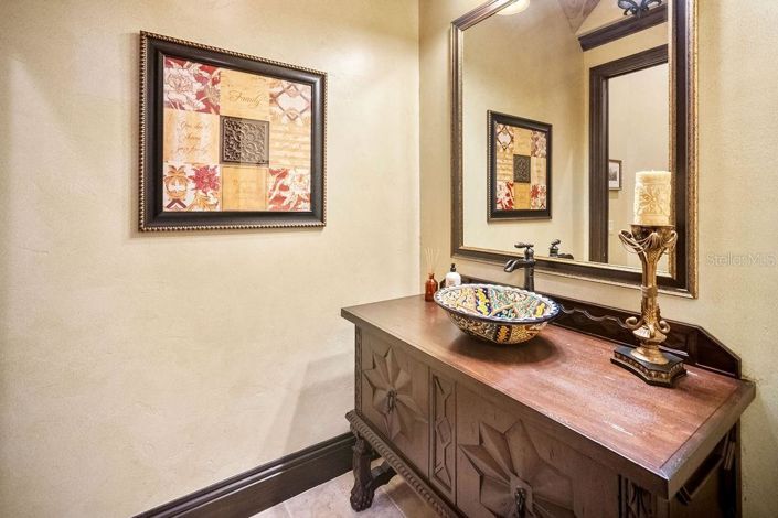 Image No.46-5 Bed House for sale