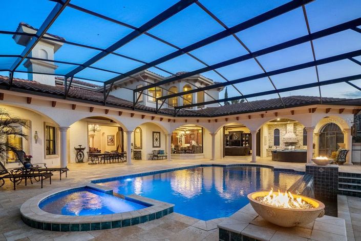 Image No.8-5 Bed House for sale