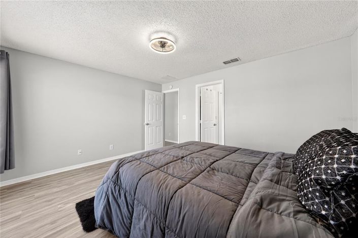 Image No.21-3 Bed House for sale