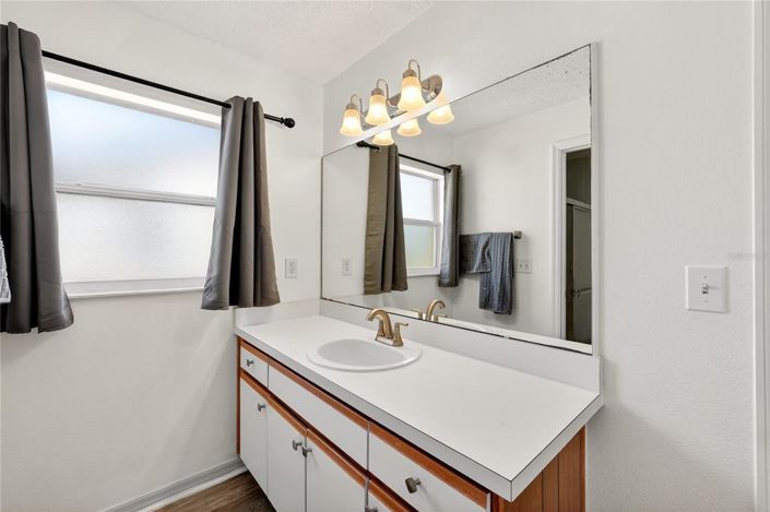 Image No.23-3 Bed House for sale