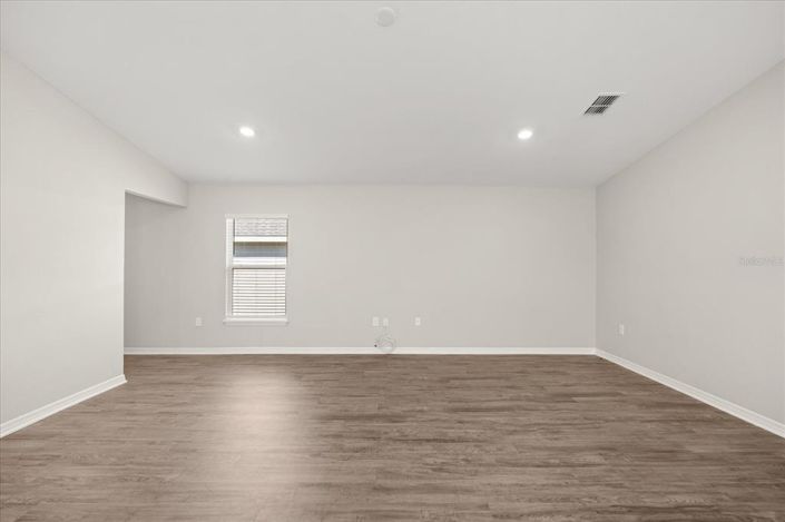 Image No.15-3 Bed House for sale