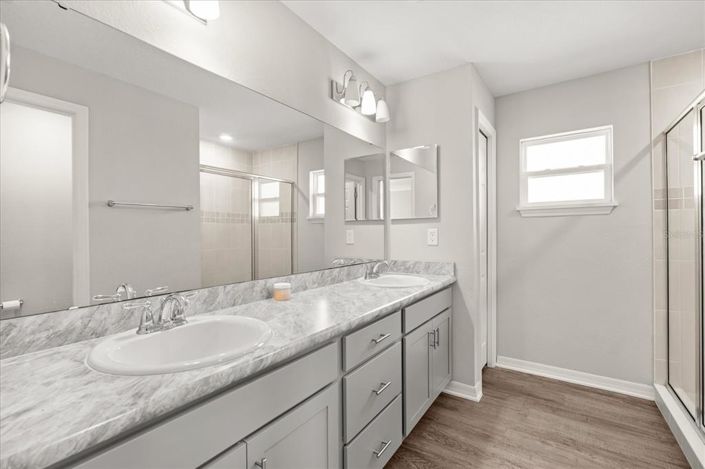 Image No.25-3 Bed House for sale